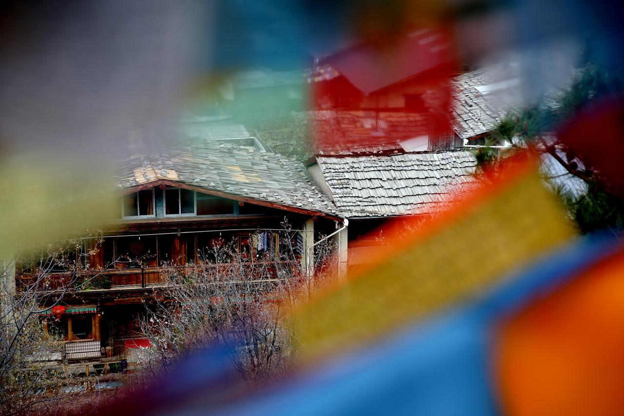 Energy Space Healing Inn Shangri-La Exterior foto