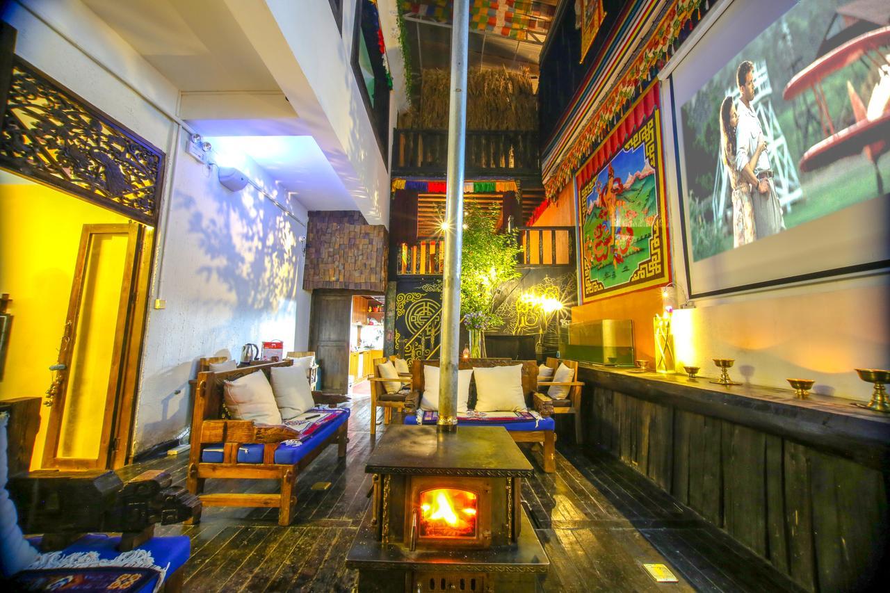 Energy Space Healing Inn Shangri-La Exterior foto