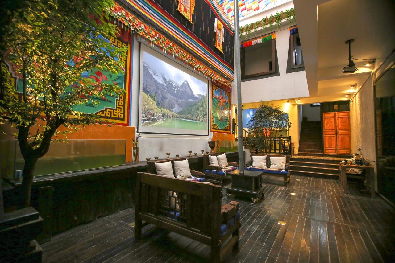 Energy Space Healing Inn Shangri-La Exterior foto
